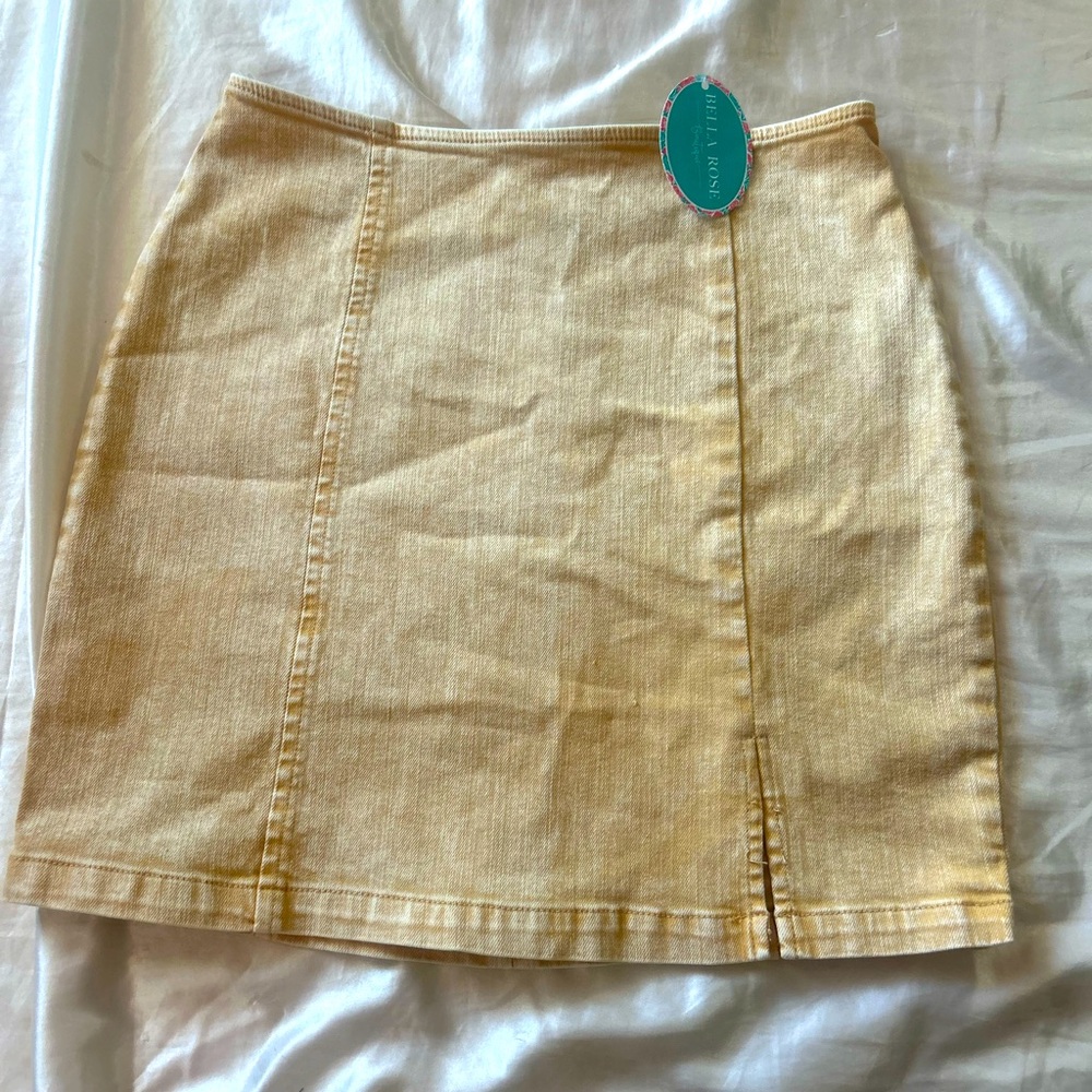 never been worn and still has the tag on it